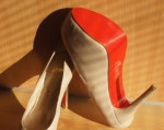 Kožené lodičky Christian Louboutin s platformou – fotka 4